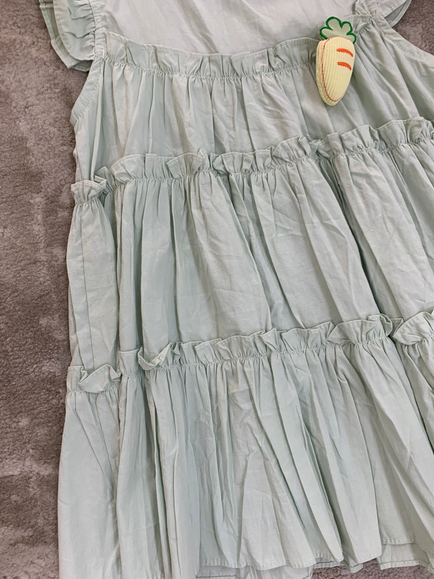 Children gown 103