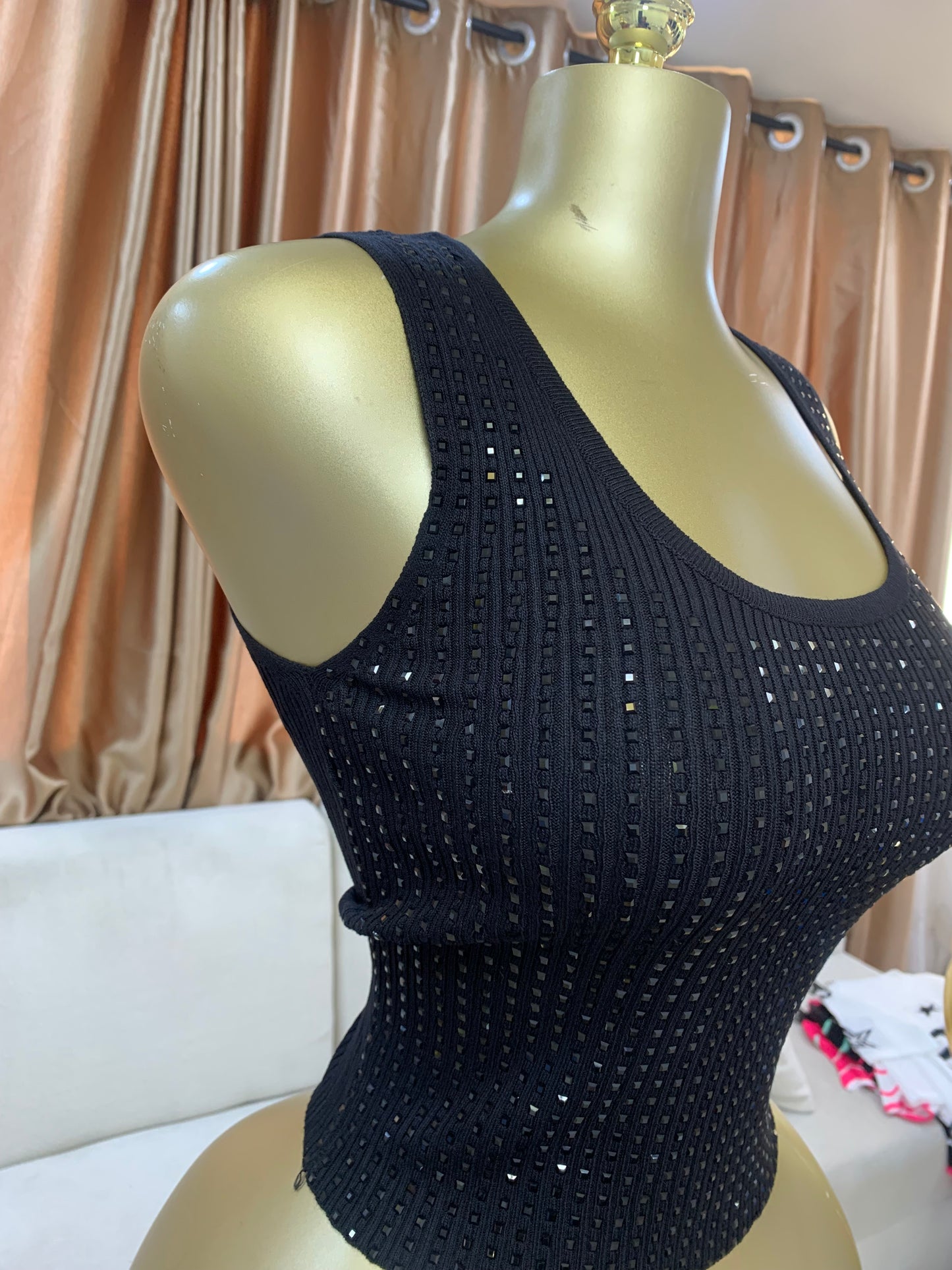 Stoned sleeveless top MID131