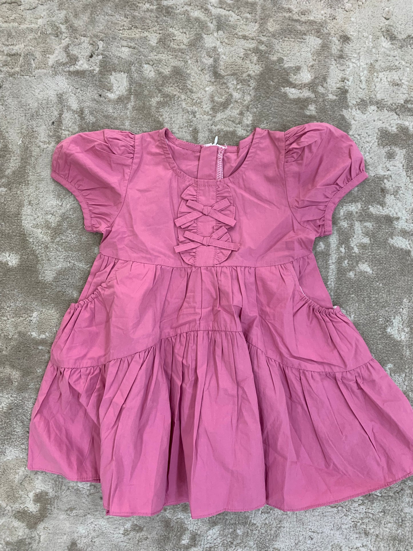 Children gown 102