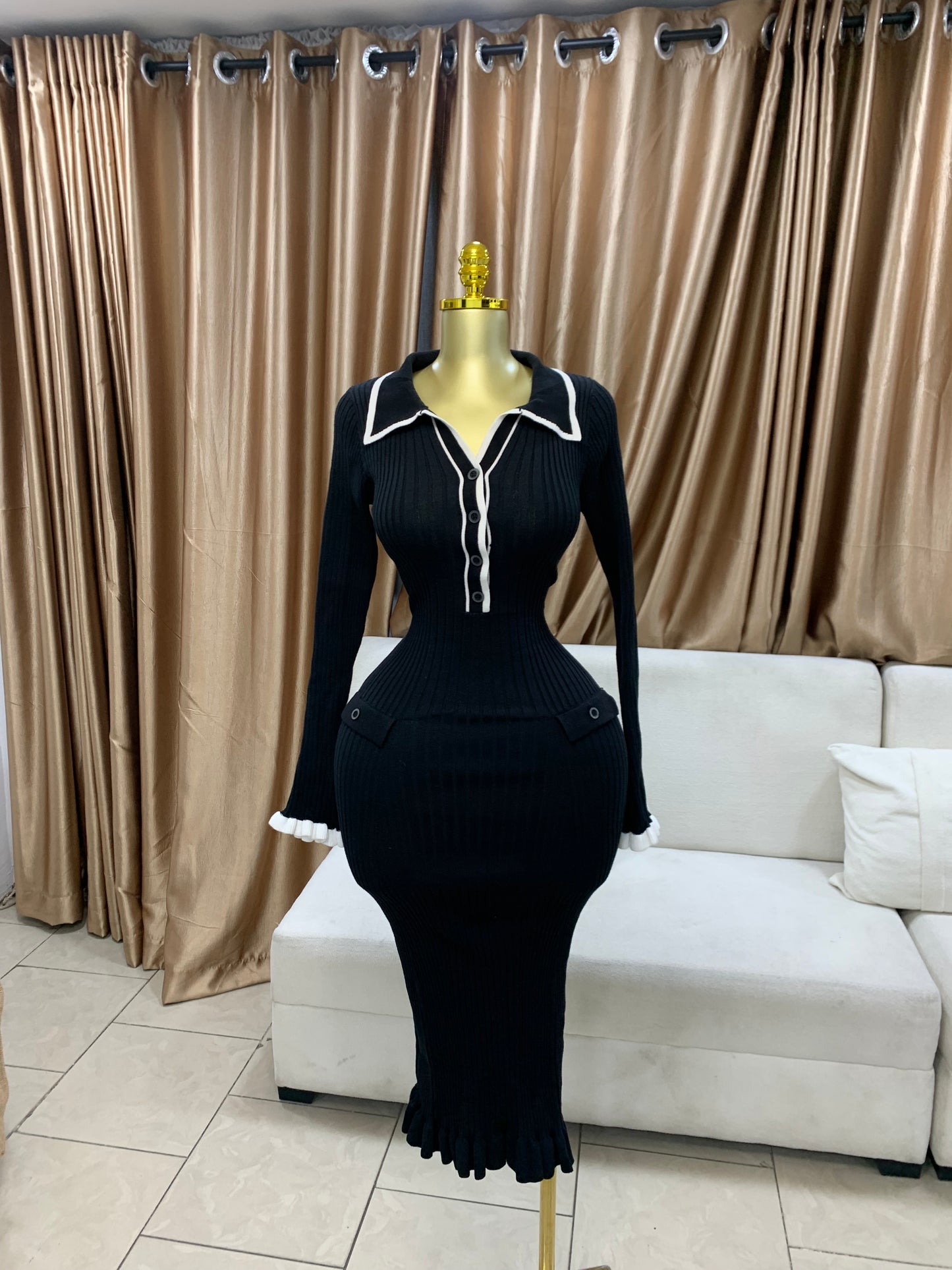 Jinyorl black tips gown