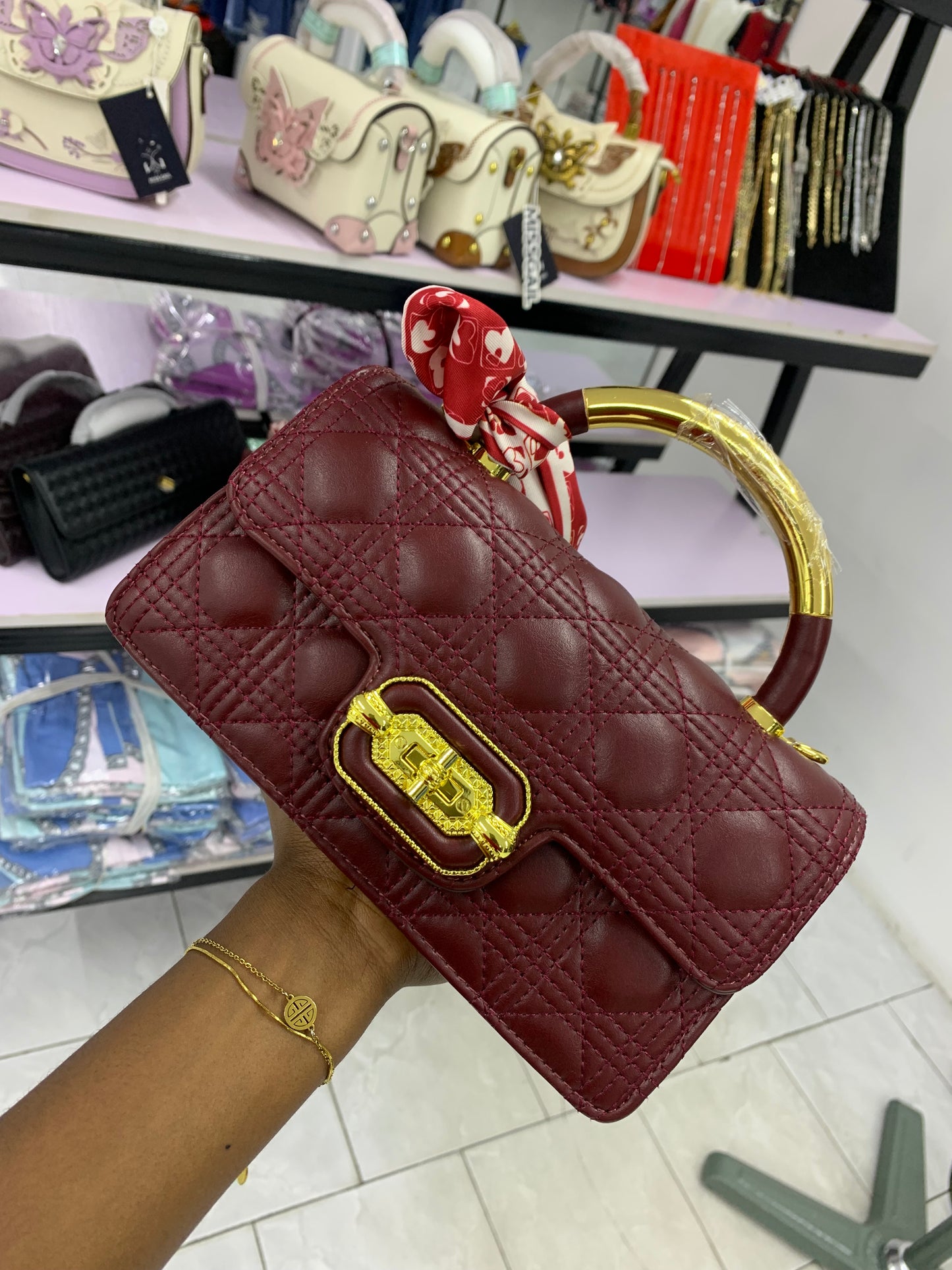 Miss Gail wine bag