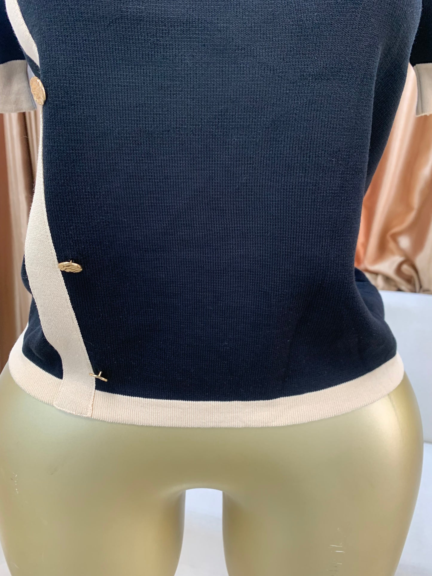 Side button black top