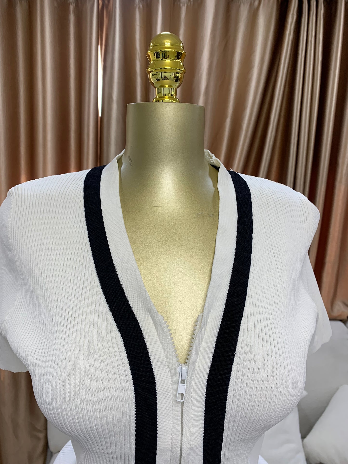Zip up top MID999