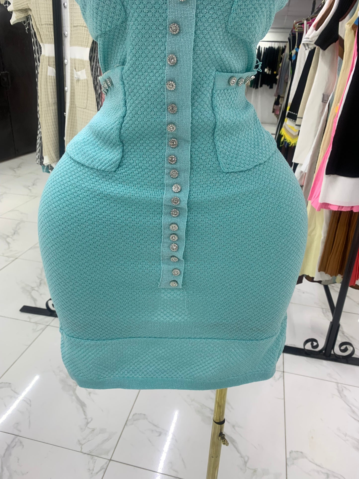 Niki shiny green gown MID014