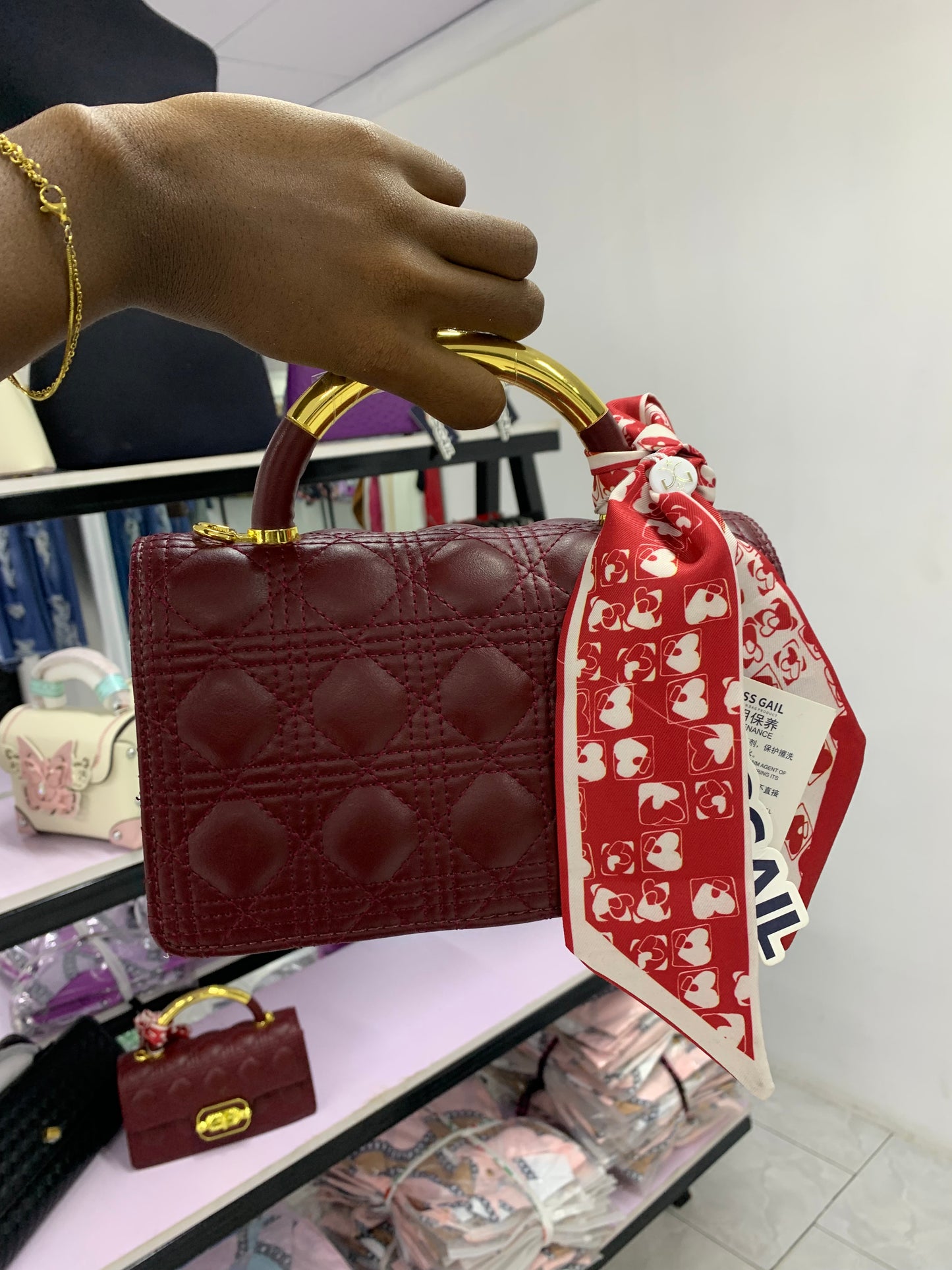 Miss Gail wine bag
