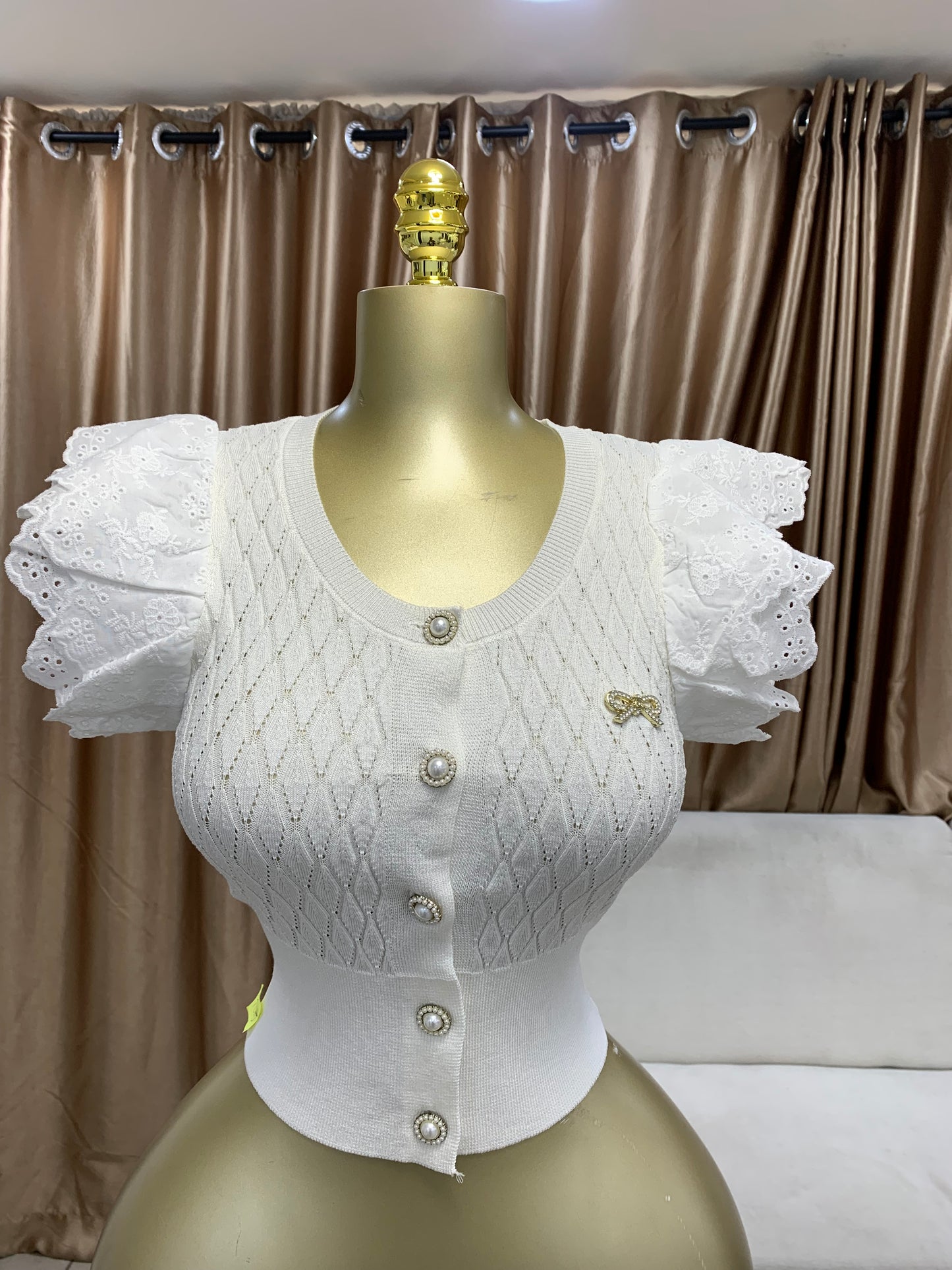 Lace sleeve bow top MID126