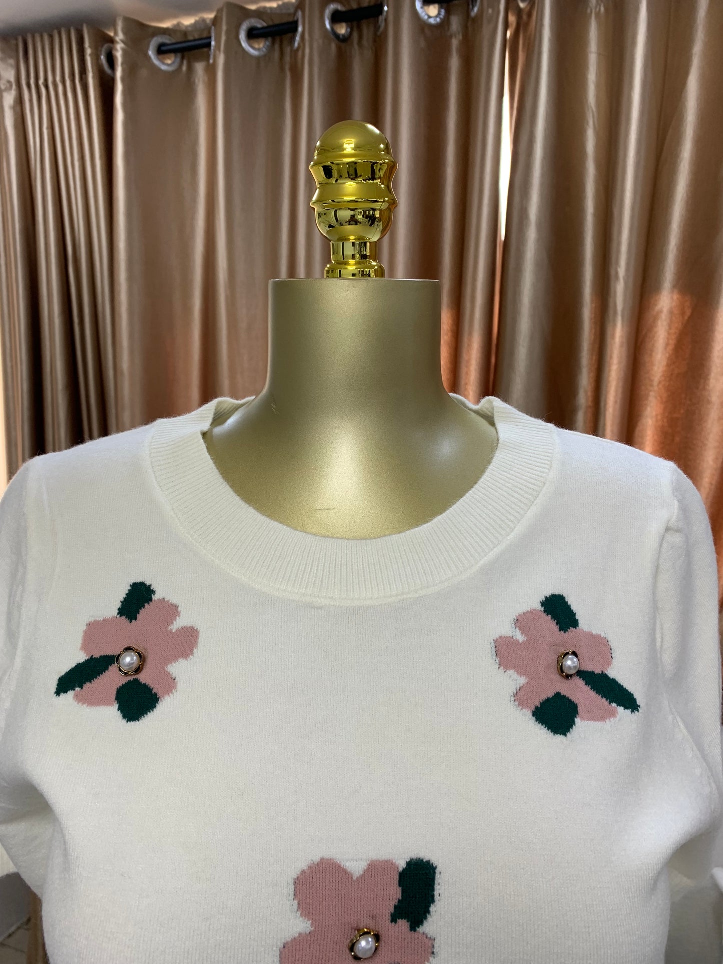 Flower button top