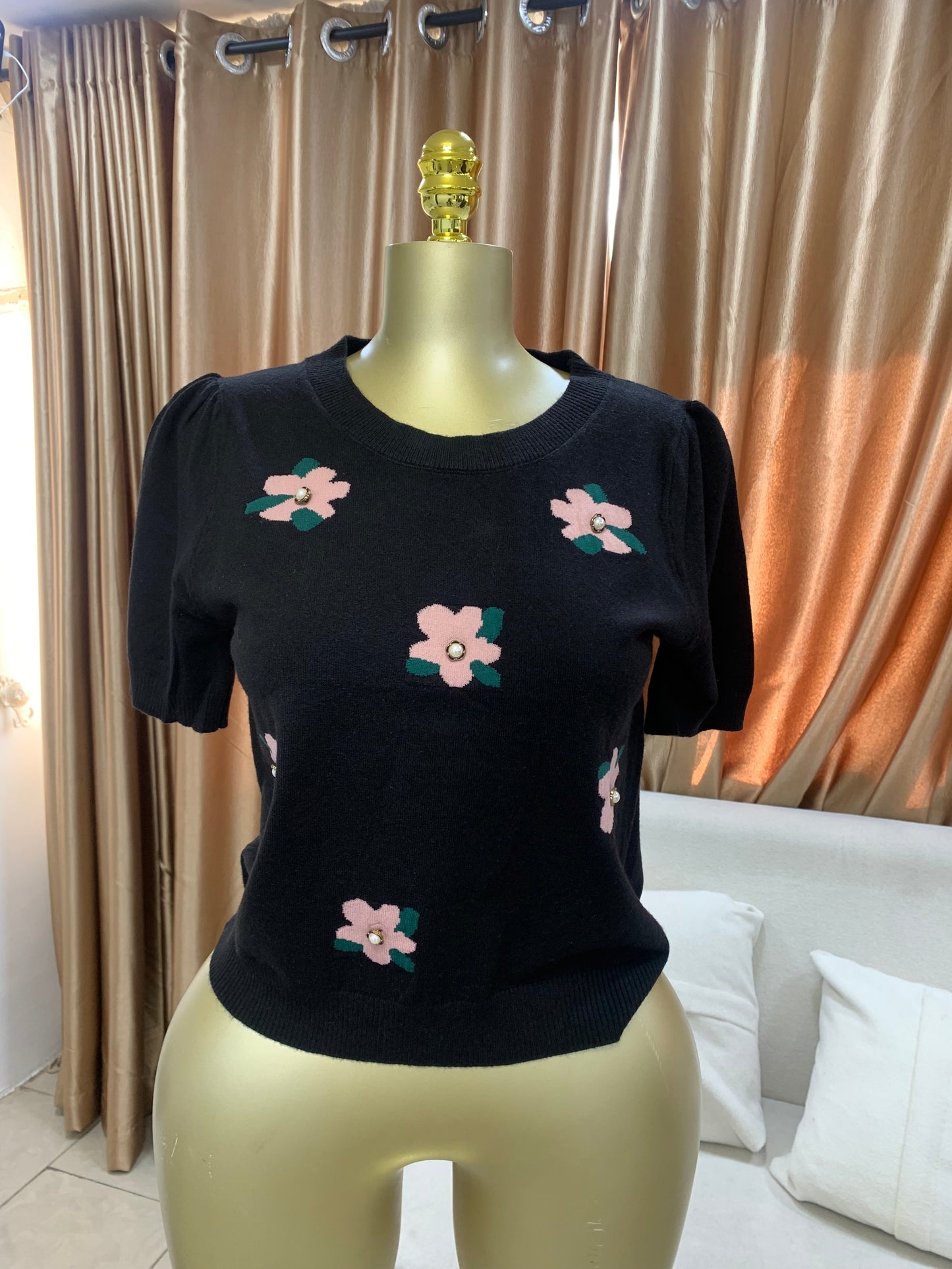 Flower button top