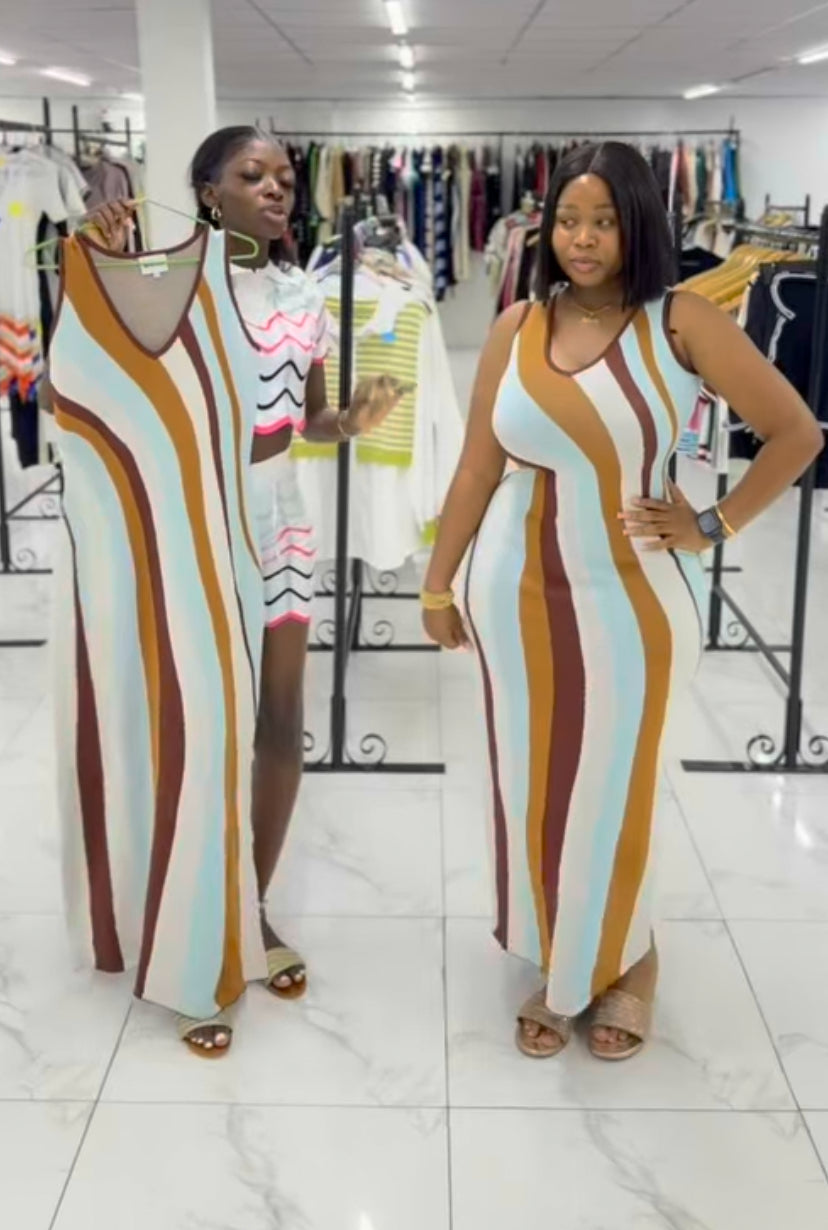 Quinn sleeveless gown MID125