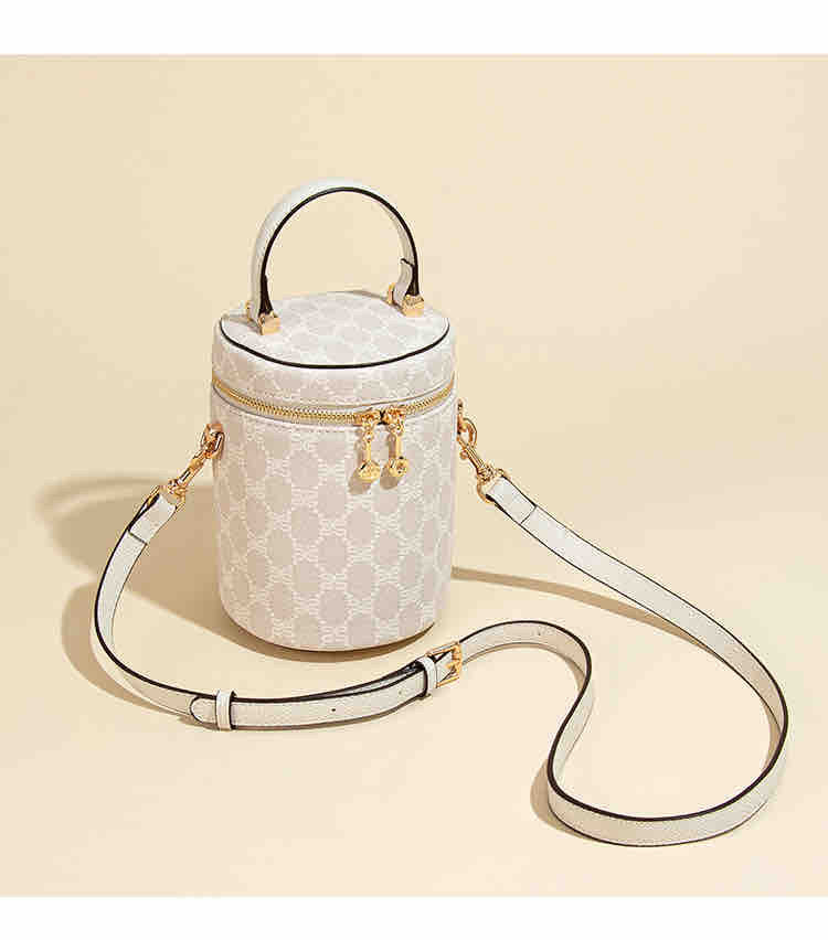 Bucket bag