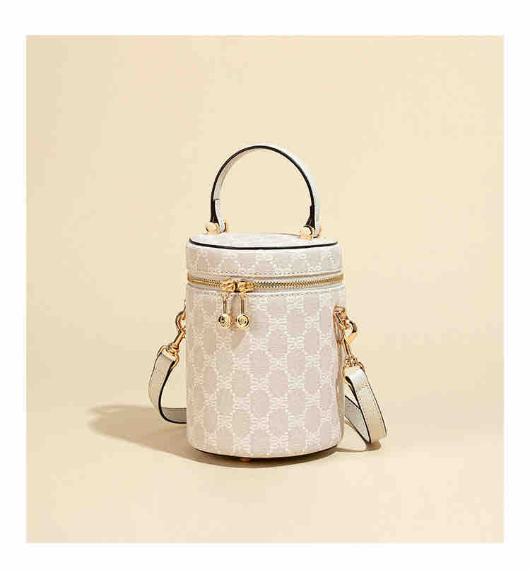 Bucket bag