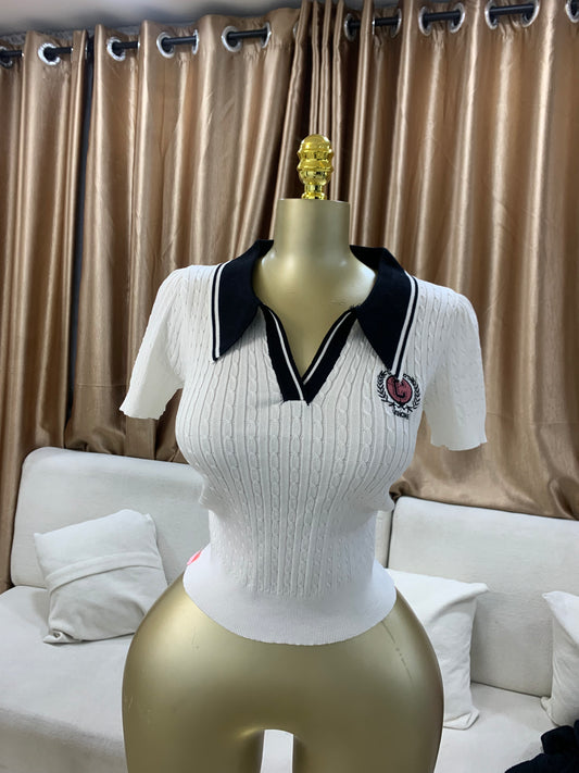 Cynisno collar top