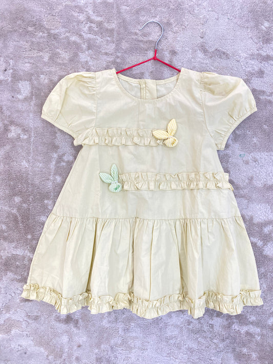 Children gown 104