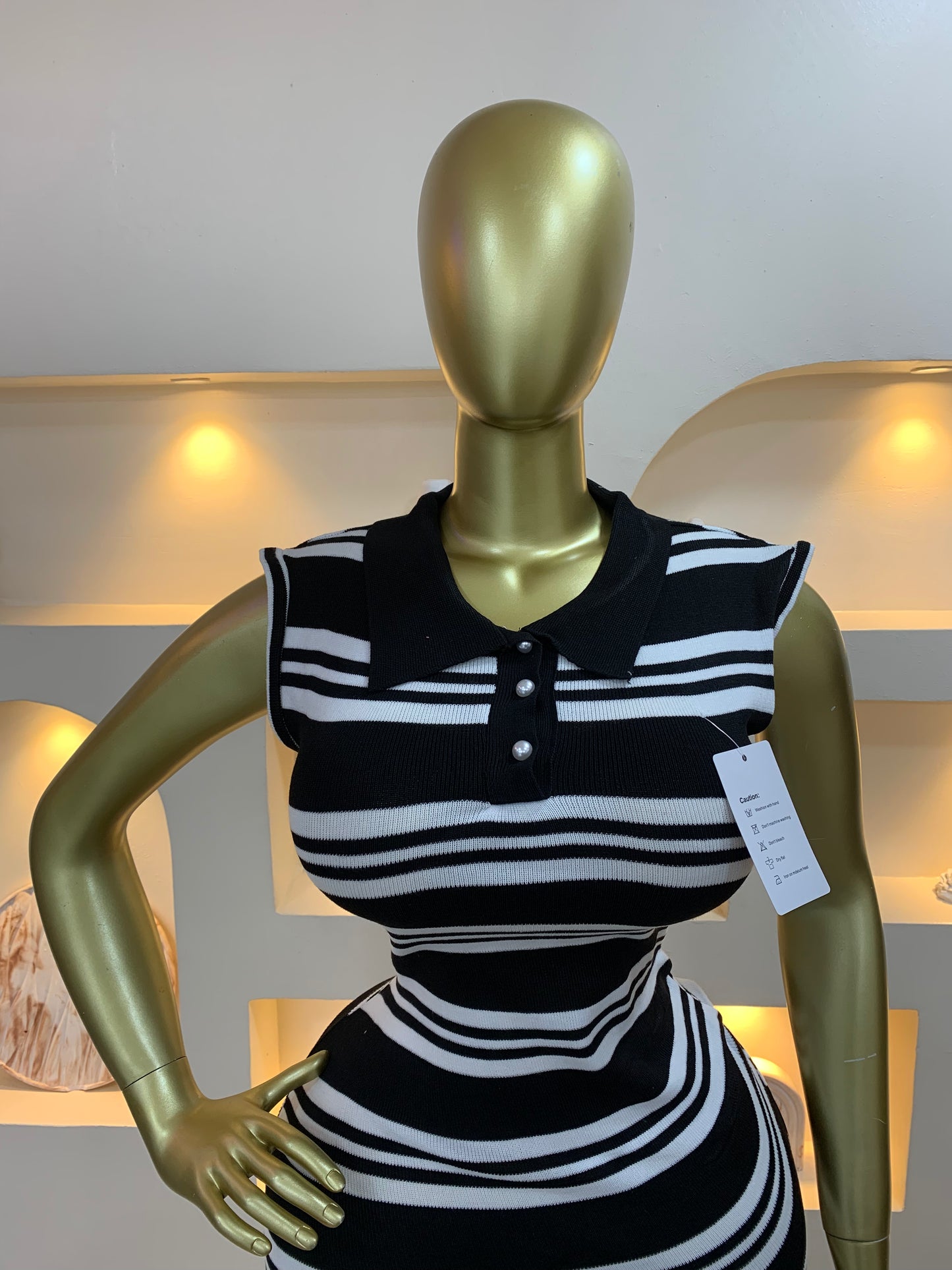 Pearl Button Strip Dress SINGLE 81