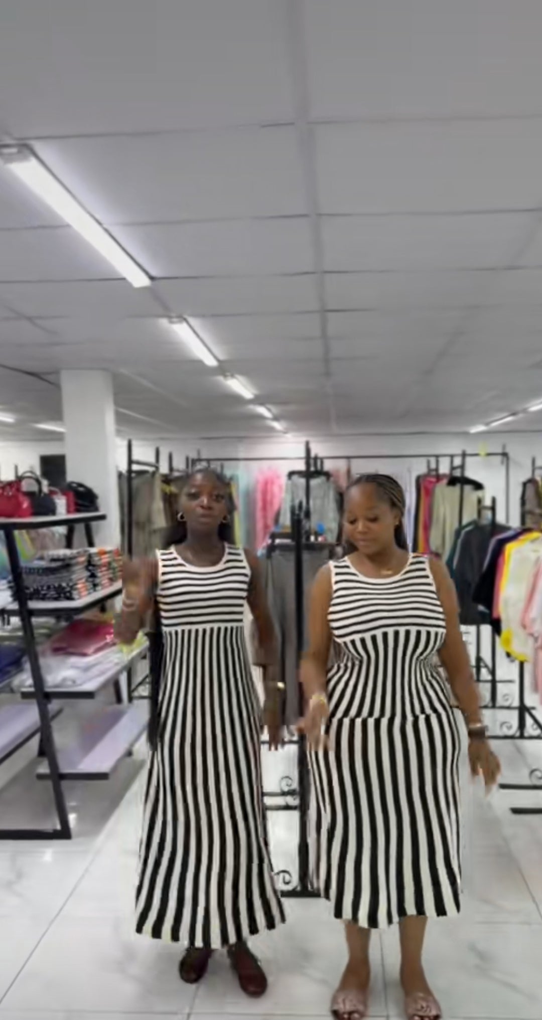Sleeveless Strip Dress single 103