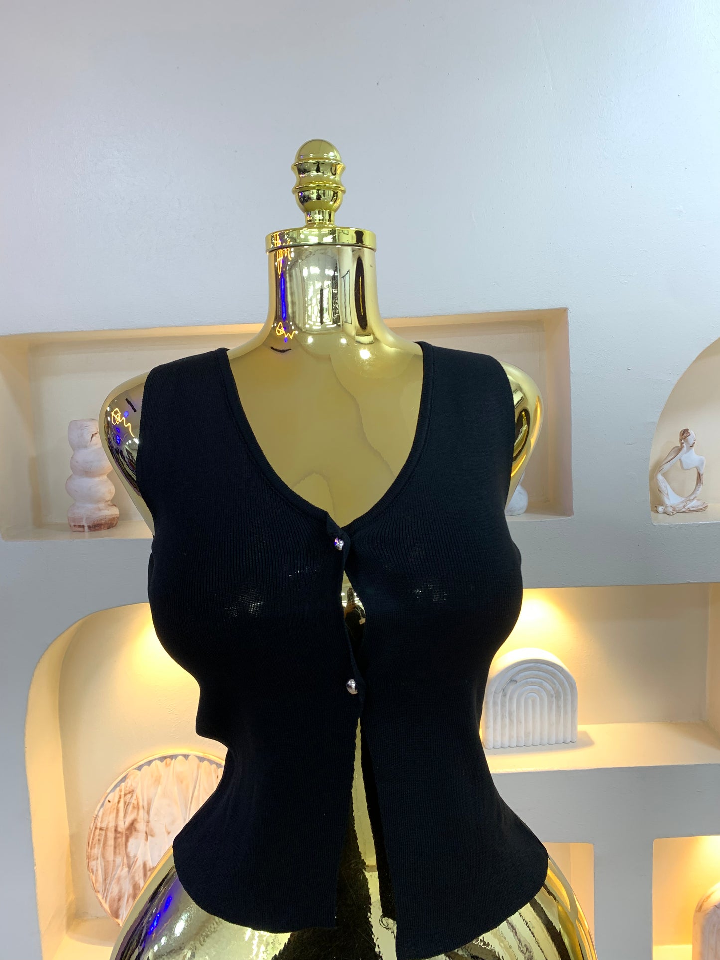 Amy round button top MW5004