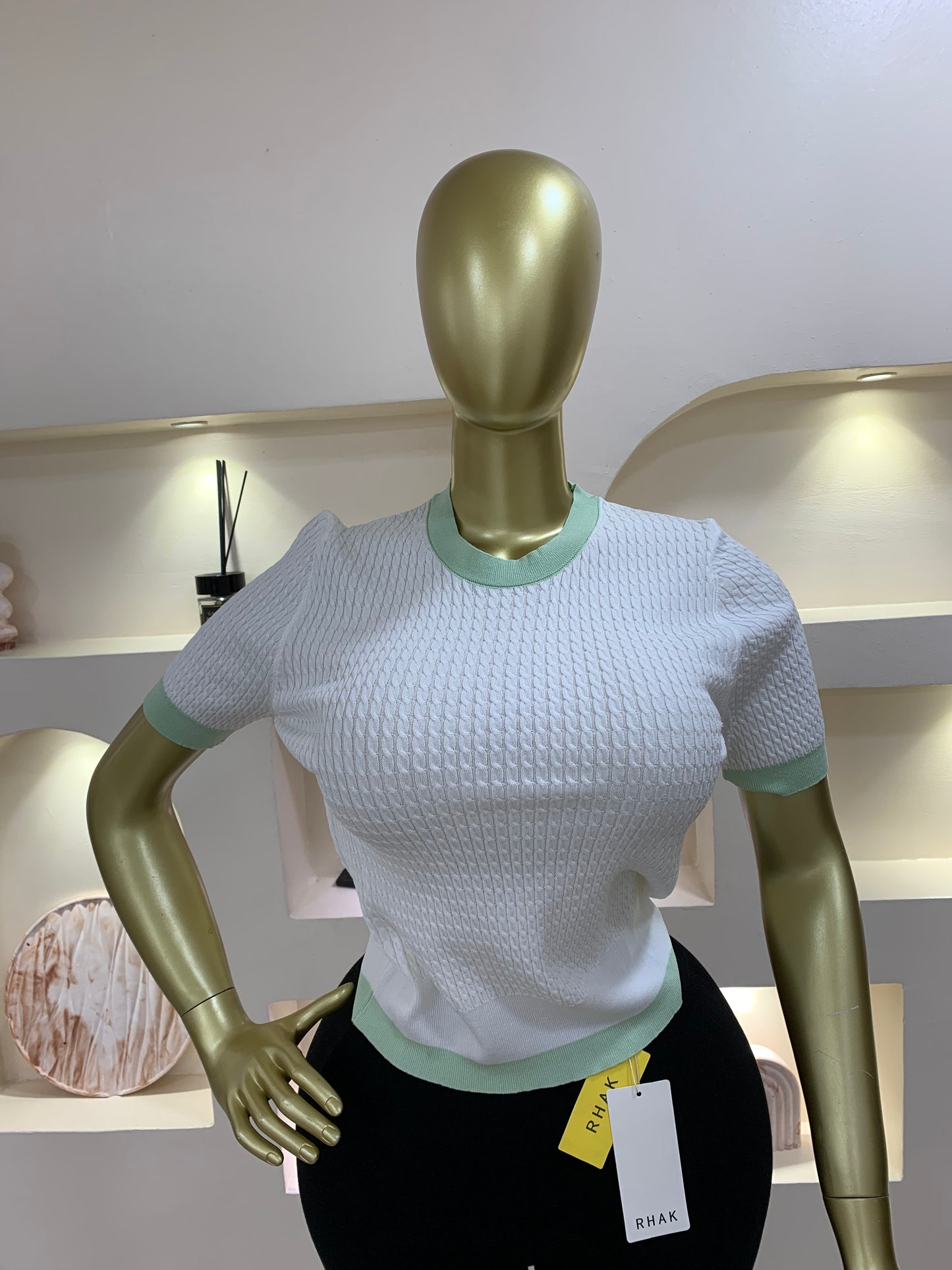 Rhak Intertwined Top Tmf018