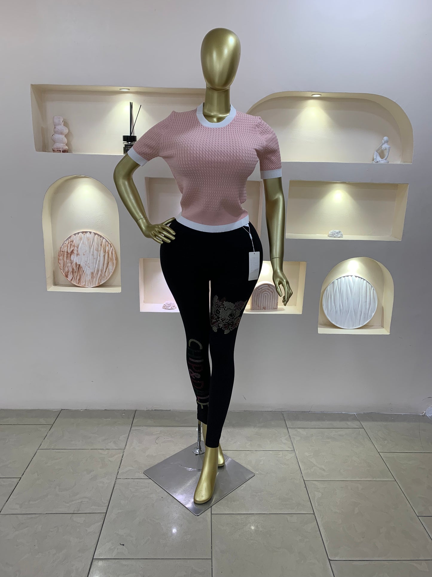 Rhak Intertwined Top Tmf018