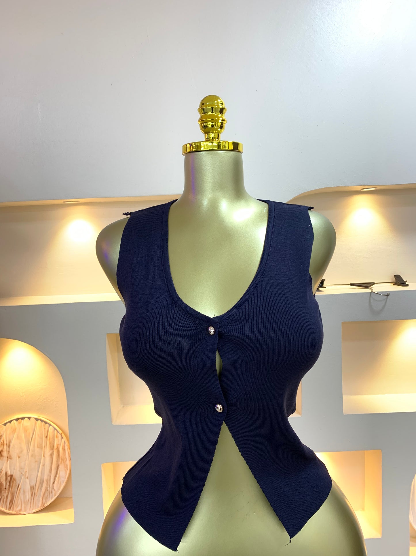 Amy round button top MW5004