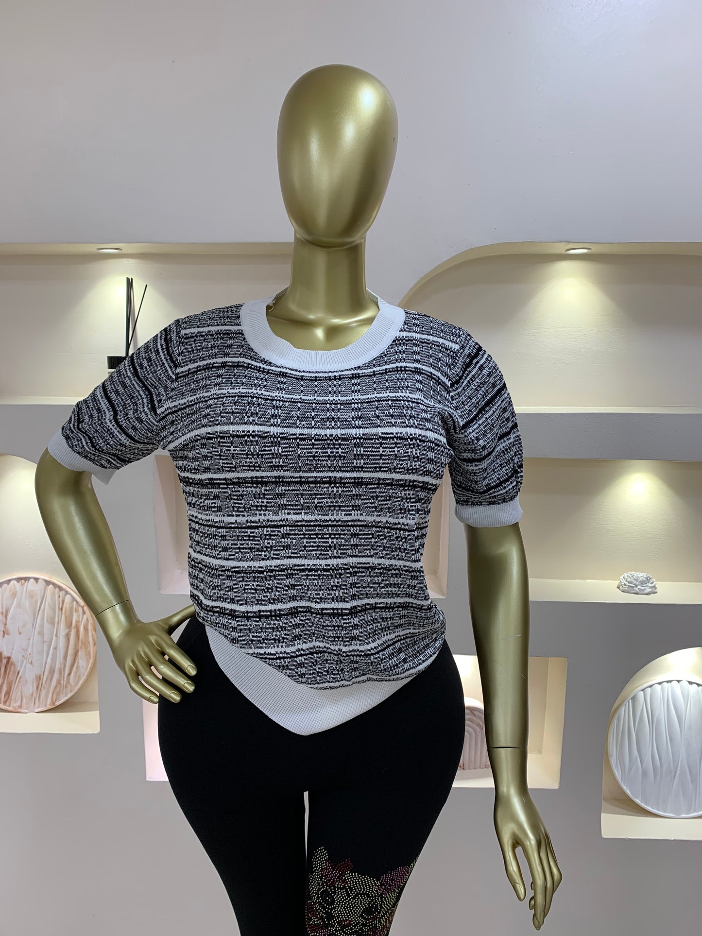 Round Neck Knitted Top