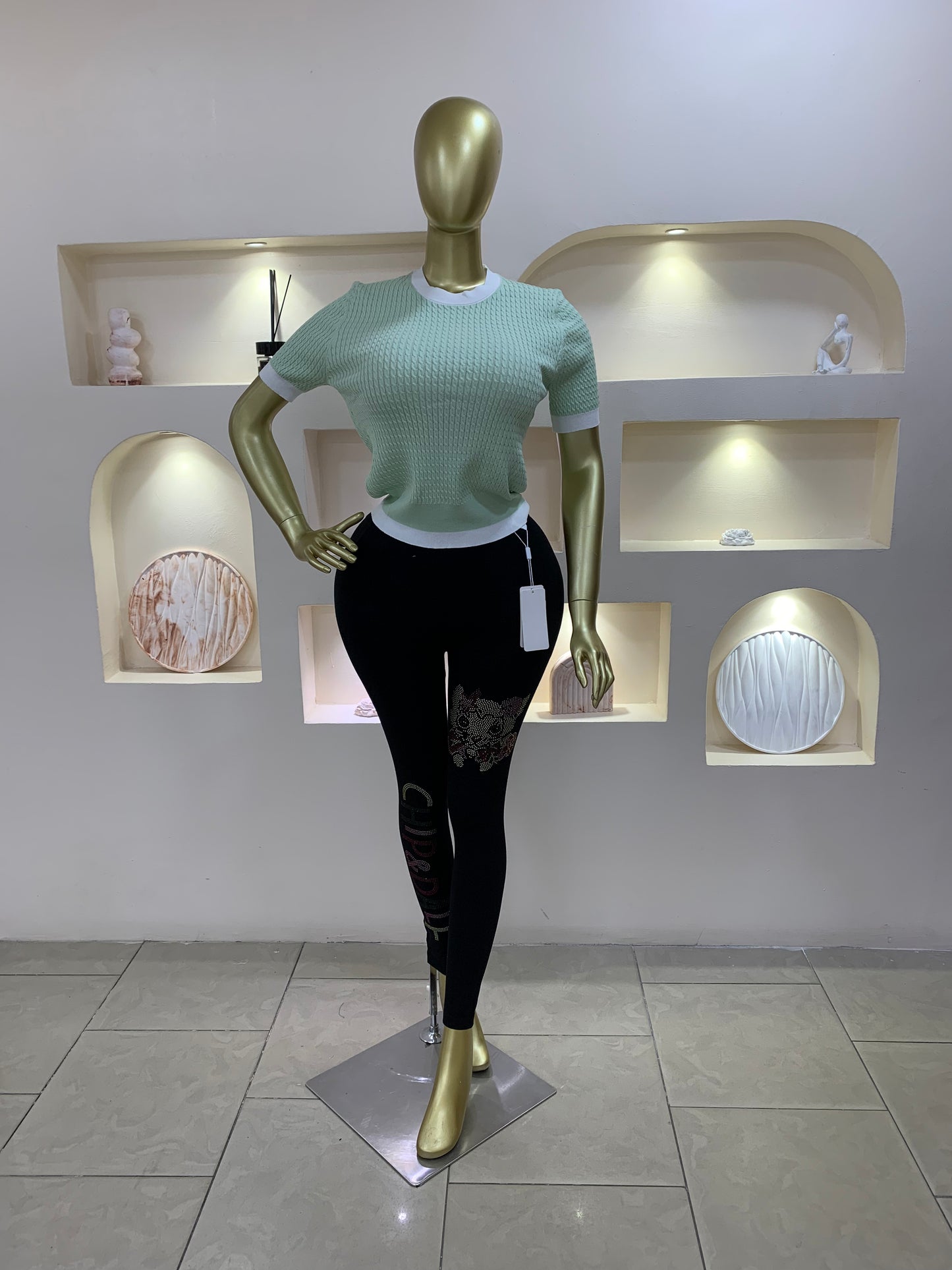 Rhak Intertwined Top Tmf018