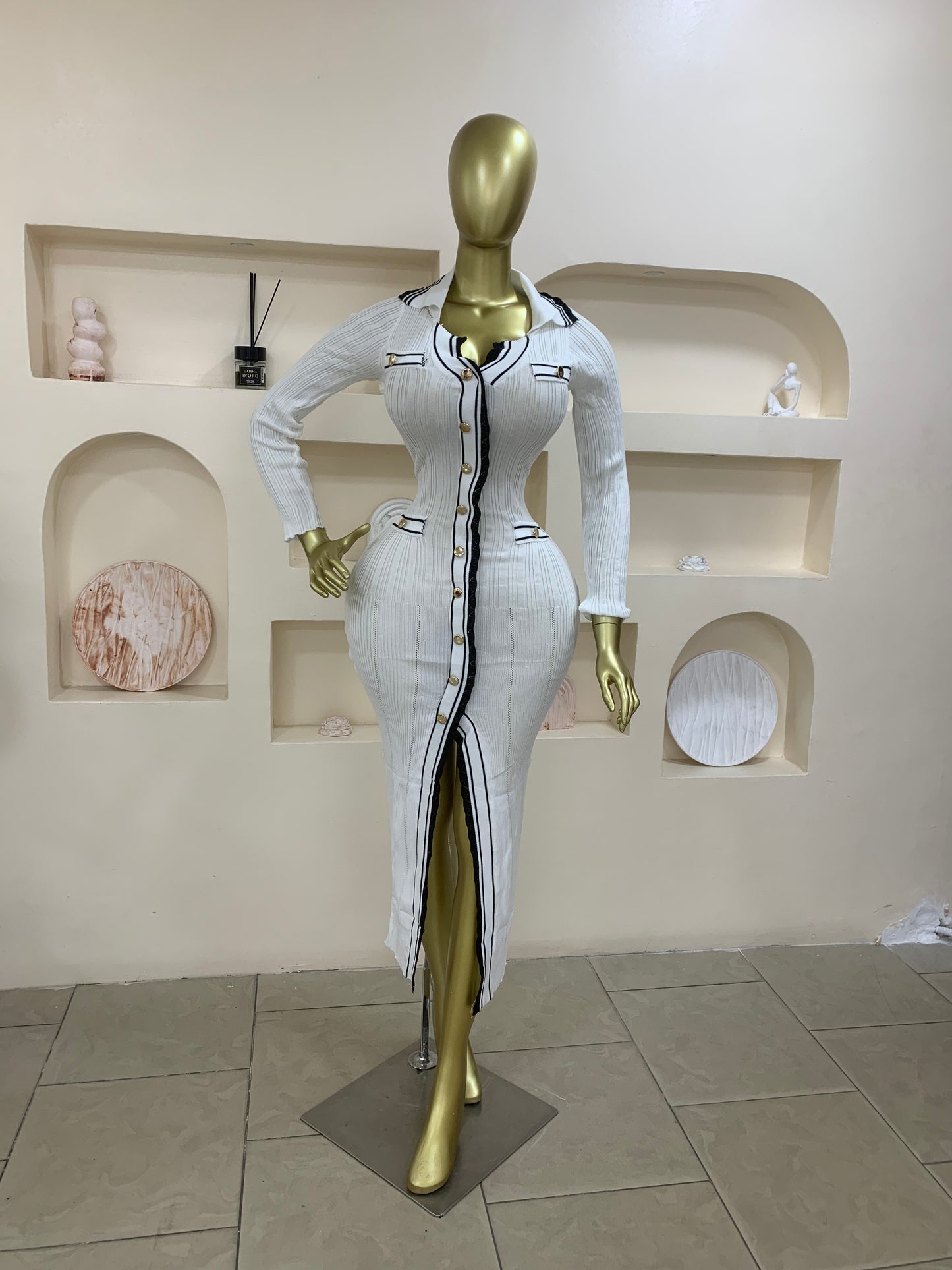 Lace trimming gown TMF010