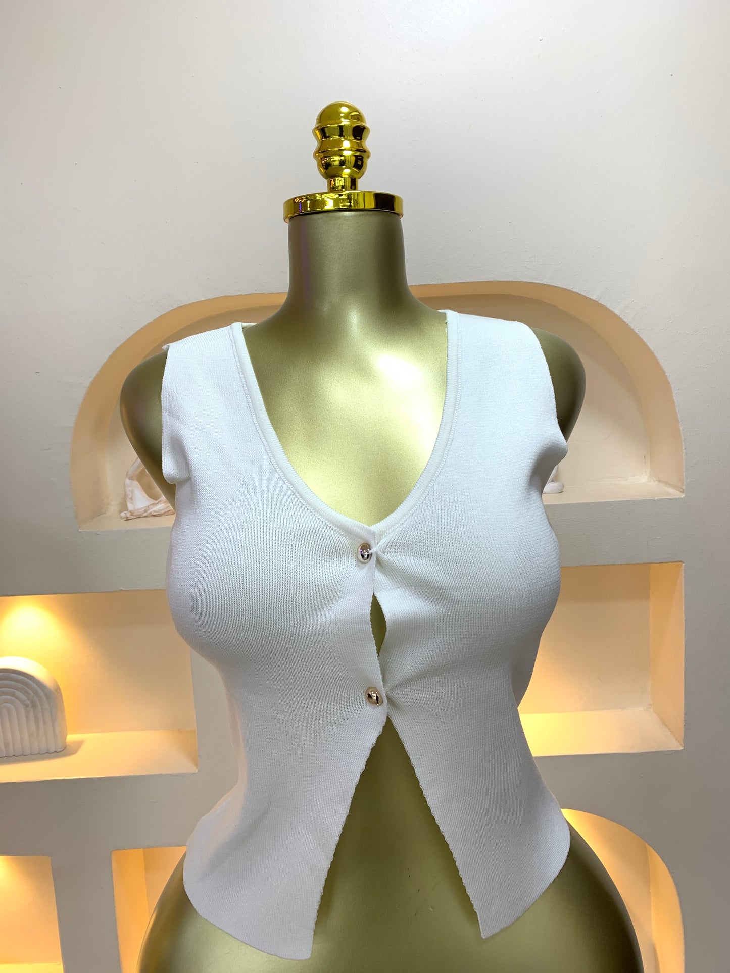 Amy round button top MW5004